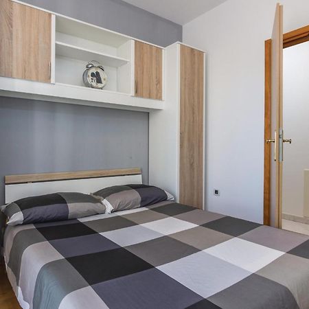 Cozy Apartment In Porec With Wifi Exteriör bild